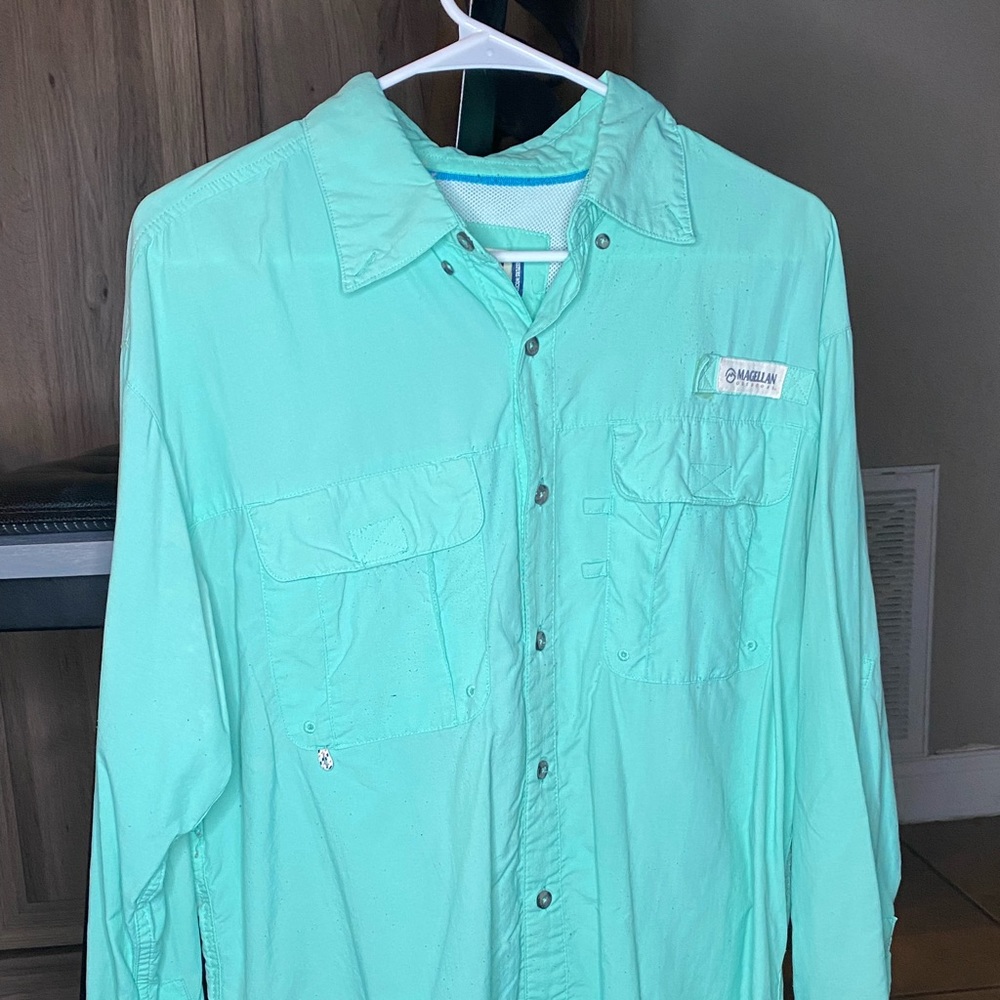 Mens Magellan fishing shirt. Medium. Mint green